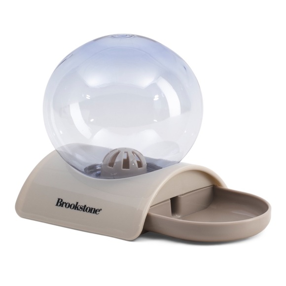 Brookstone Dog Brookstone Globe Gravity Pet Waterer Poshmark